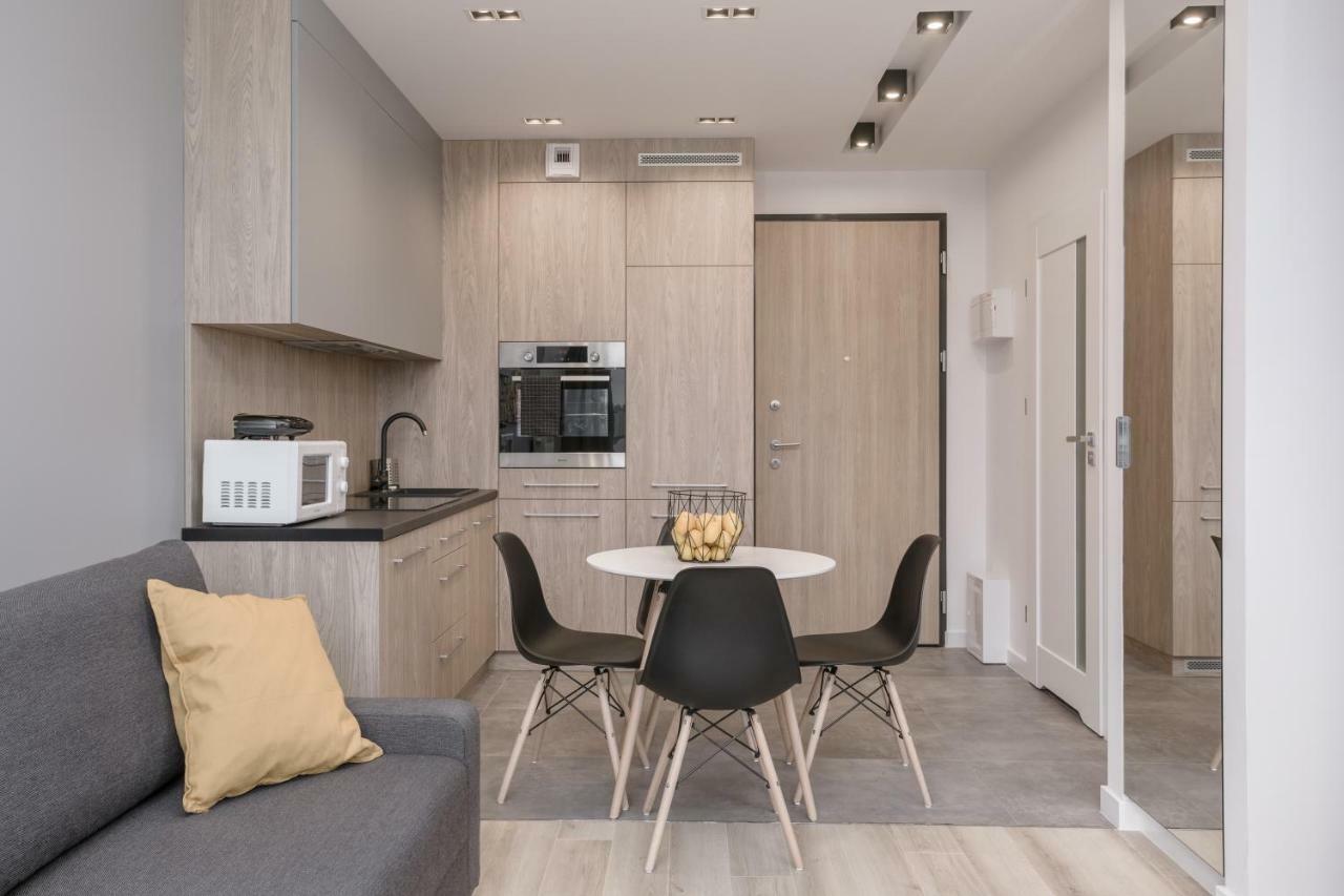 Chill Apartments Wola Varsovie Extérieur photo